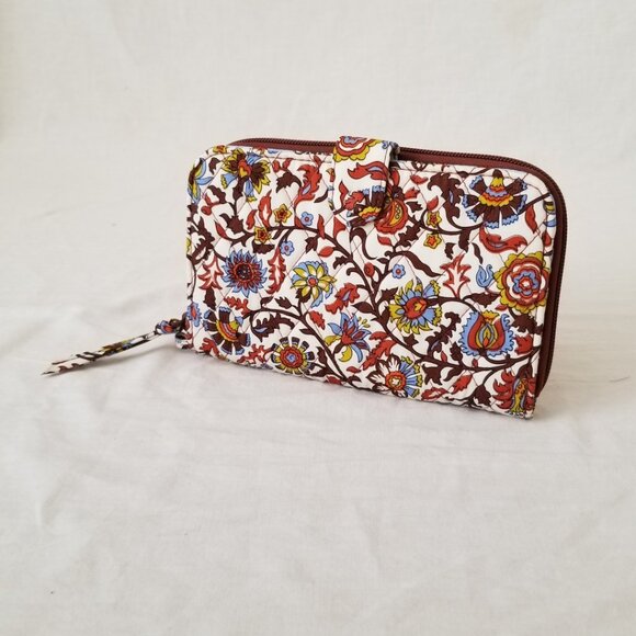 NWT! Classic Vera Bradley Floral Quilted Wallet Purse w/Tab and Zipper Closure - Picture 2 of 10
